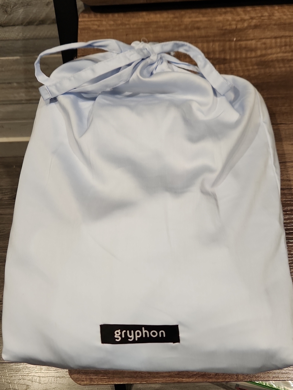 Gryphon Duvet Cover & 2 Standard Shams Sz. Full/Queen Sky Blue